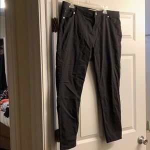 ‼️⬇️PRICE CUT ⬇️‼️NWOTs black denim n co jeans